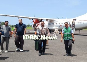 Tiba Dibandara Lasikin, Anggota DPR RI Ghufron Disambut Bupati