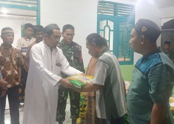 Peduli Sesama, Kades Suka Jaya Salurkan Ratusan Sak Beras Ke Warga Kurang Mampu