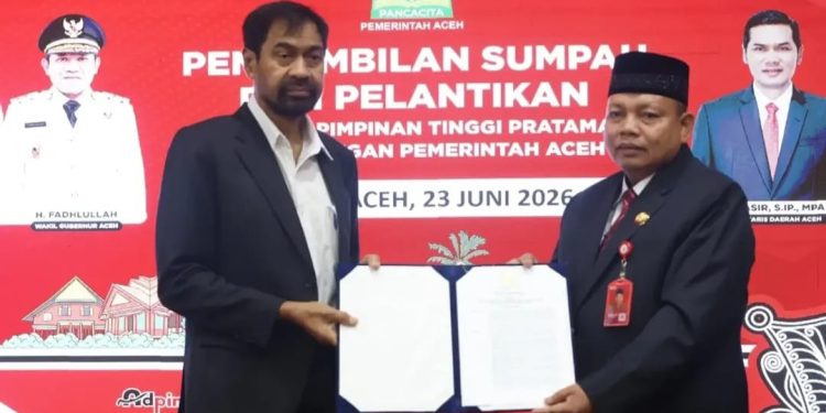 Gubenur Lantik Misran Fuadi Sebagai Kepala Dinas Syariat Islam Aceh