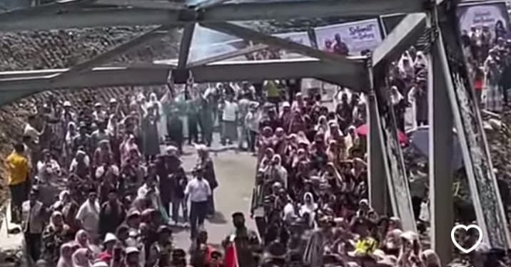 Suasana Haru Warnai Peresmian Jembatan Hasil Swadaya Warga Aceh