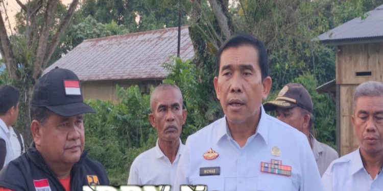Bupati Monas Tinjau Jalan Rusak di Simeulue Timur