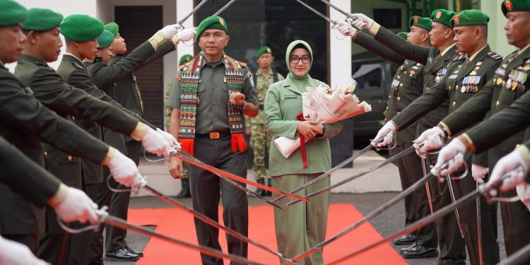 Pedang Pora dan Ranup Lampuan Warnai Lepas Sambut Danrem 011/Lilawangsa