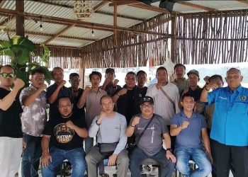 Di Pelabuhan Sinabang, PWI Simeulue Lepas Nasir Nurdin dengan Teriakan ‘Dua Periode’