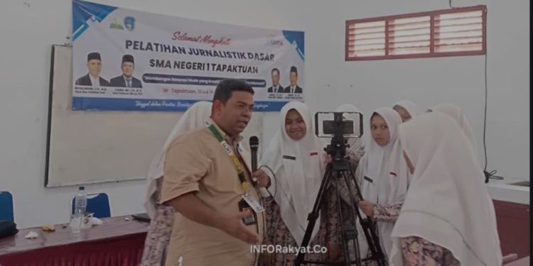 SMSI Aceh Selatan Beri Pelatihan Dasar Jurnalistik Siswa SMAN 1 Tapak Tuan