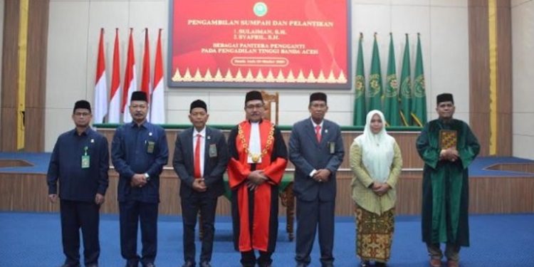 Ketua PT Banda Aceh Lantik Dua Panitera Pengganti, Tekankan Integritas